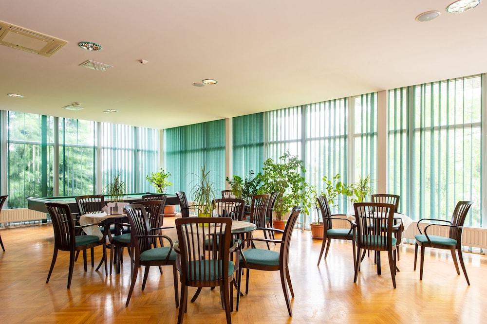 Hotel Fit เฮวิซ ภายนอก รูปภาพ