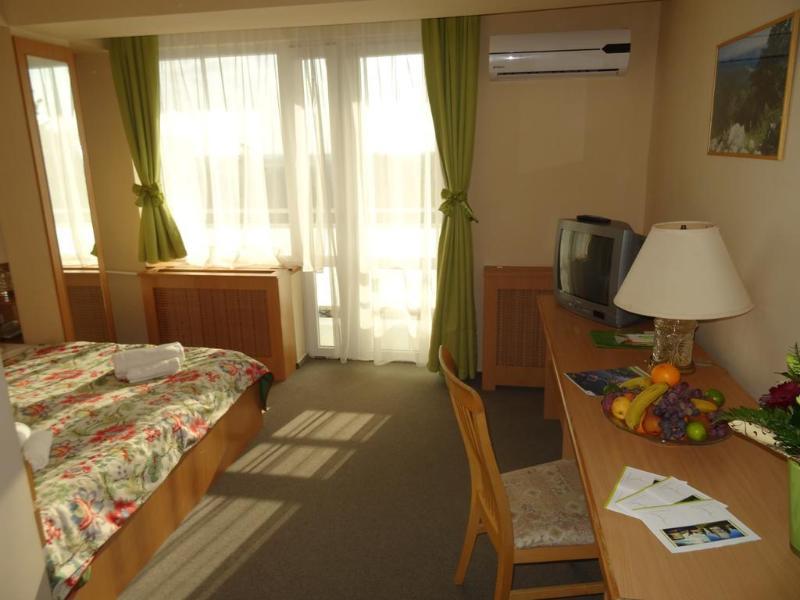 Hotel Fit เฮวิซ ภายนอก รูปภาพ