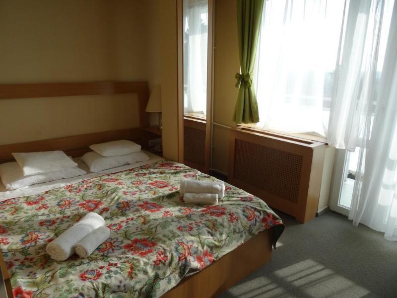 Hotel Fit เฮวิซ ภายนอก รูปภาพ