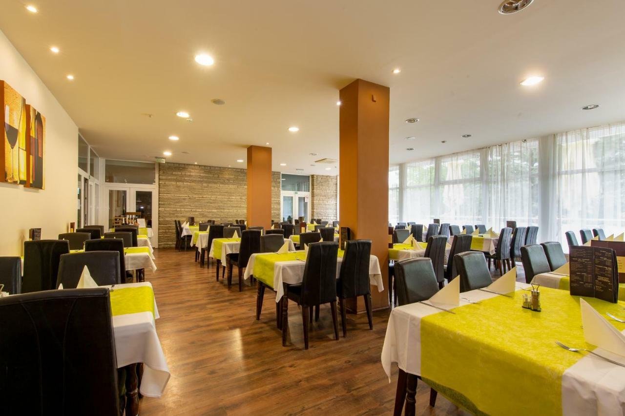 Hotel Fit เฮวิซ ภายนอก รูปภาพ