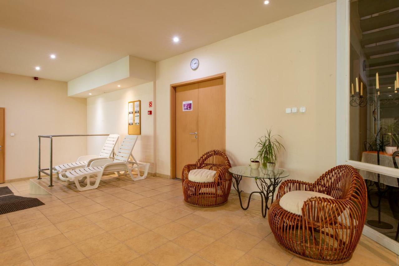 Hotel Fit เฮวิซ ภายนอก รูปภาพ