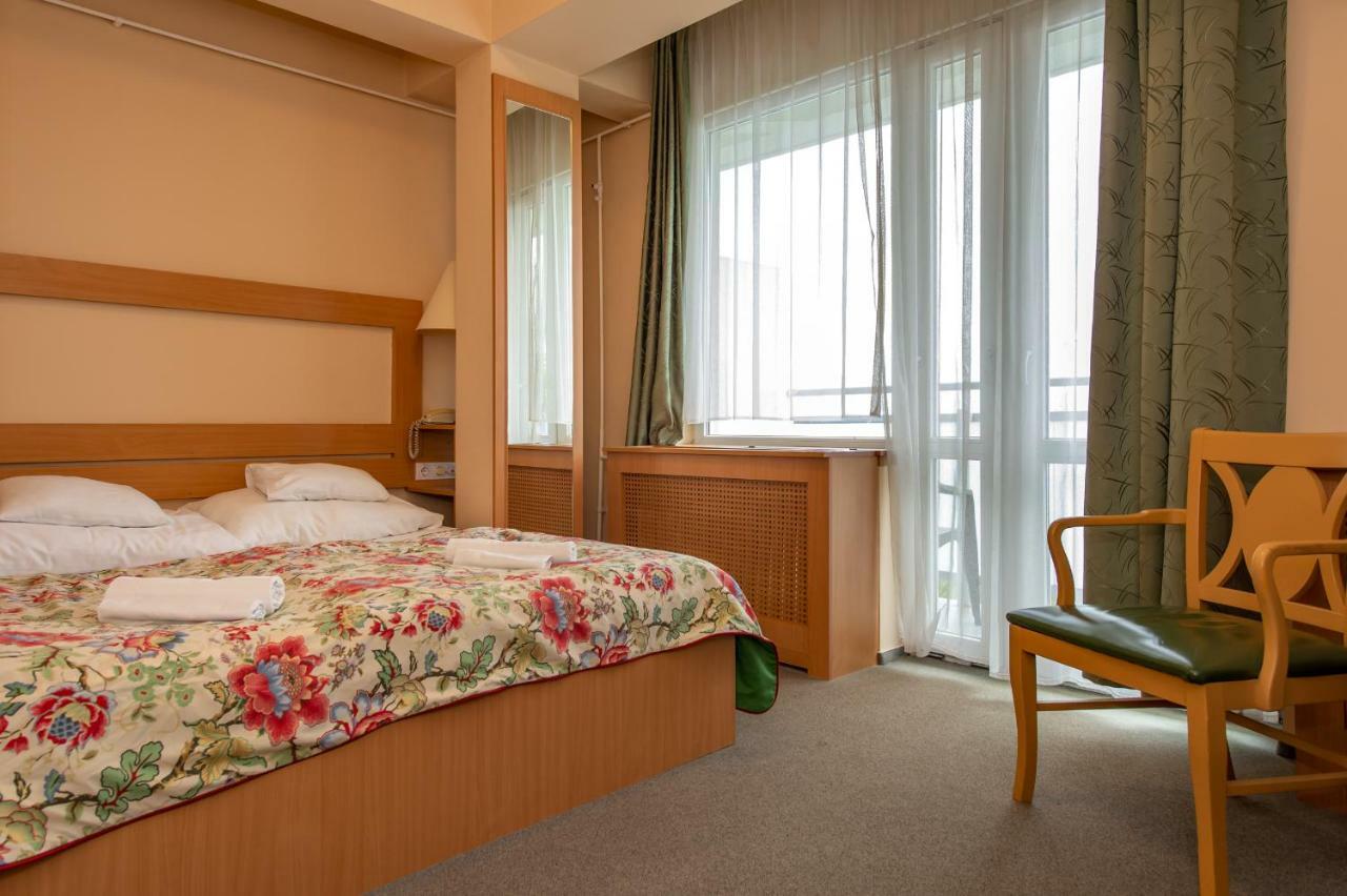 Hotel Fit เฮวิซ ภายนอก รูปภาพ